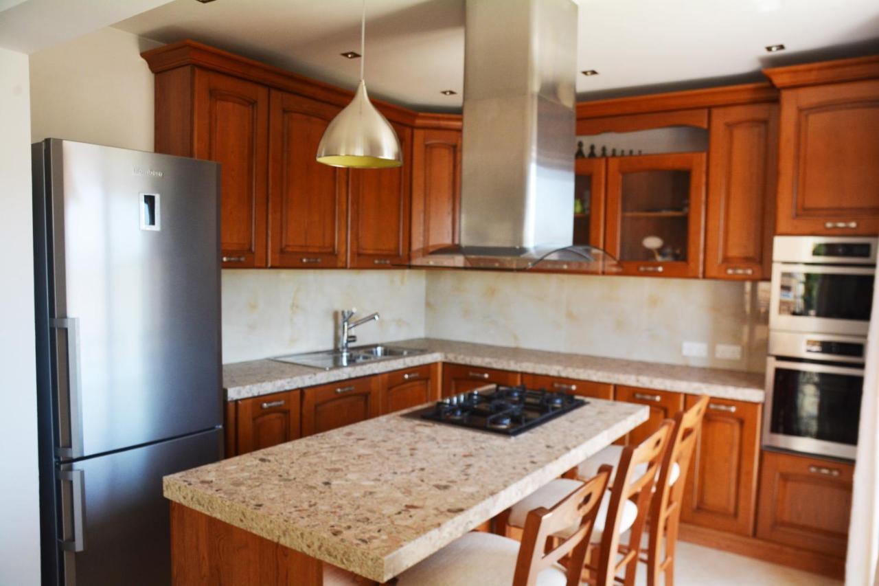 Bed and Breakfast Joseluce Gudja Екстер'єр фото
