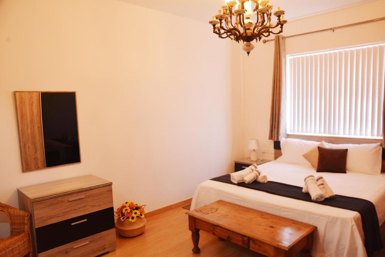 Bed and Breakfast Joseluce Gudja Екстер'єр фото